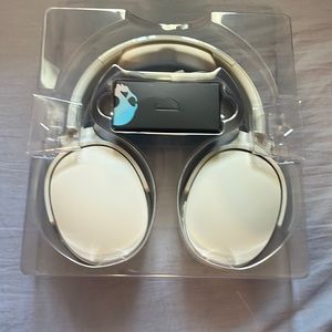 Skull-candy wireless headphones